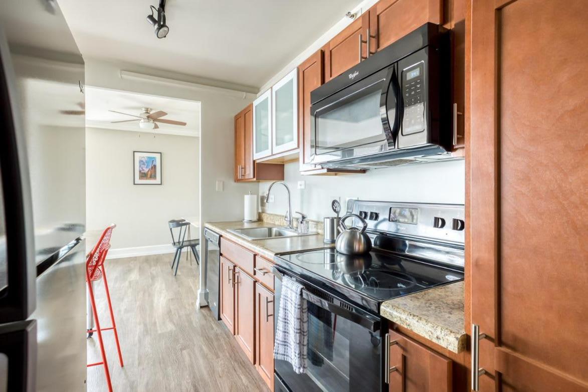 Cozysuites 800 Tower 1Br With Gym! 10 Louisville Exterior photo